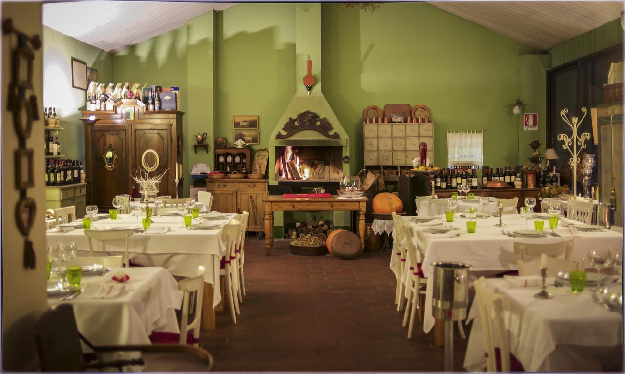 Borgo Zelata Aparthotel Bereguardo Екстериор снимка